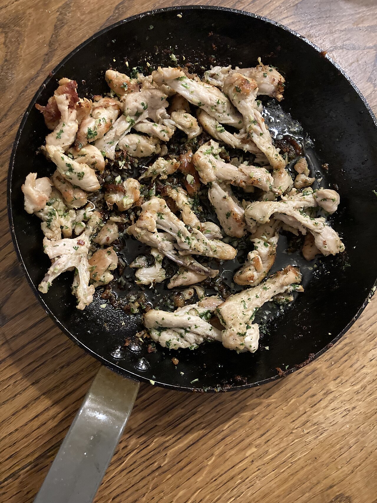 Morceaux de poulet en cuisson, 30 g de protéines pour 100 g de blanc cuit